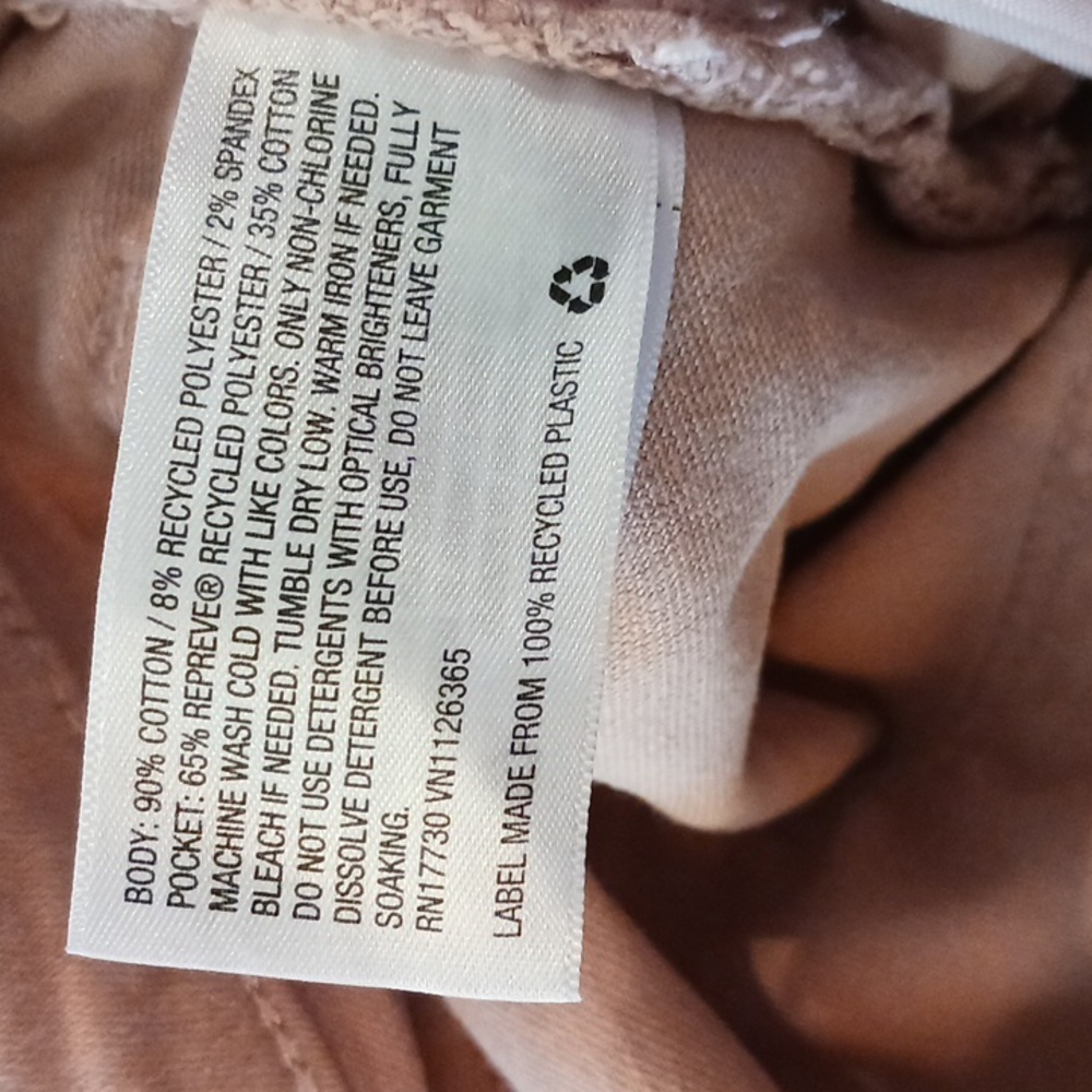 Universal Thread Women's Pink Frayed Hem Shorts. Size 12 - Picture 4 of 4